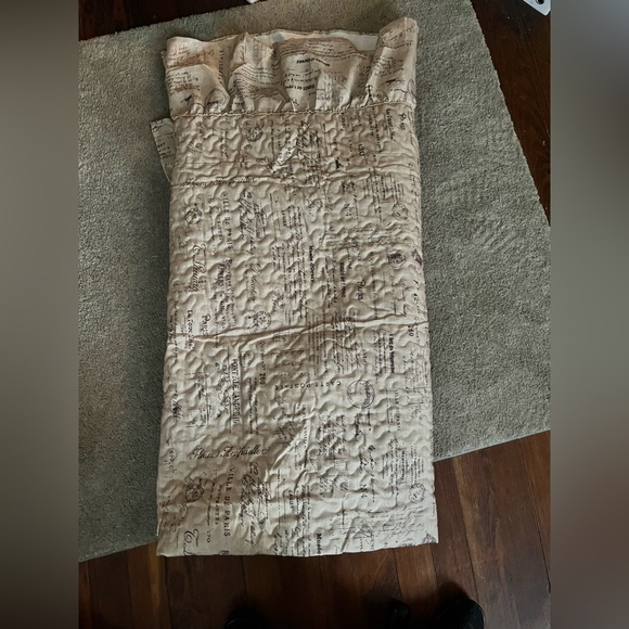 Quilt - Picture 1 of 3